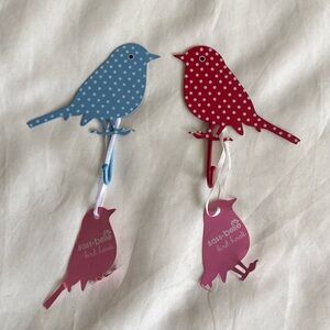 Bird wall hooks boho baby nursery, 2 shabby chic British birds for display